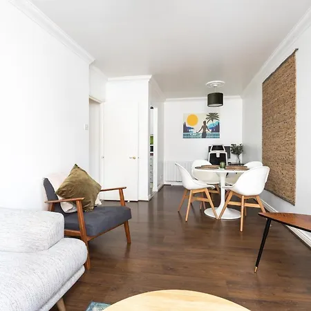 Apartman Delightful City Centre With Balcony